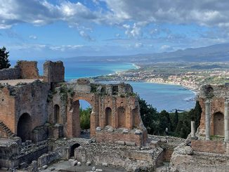 ancient buildings ruins