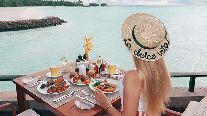woman having breakfast